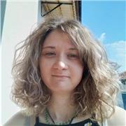 Laureata in mediazione linguistica. Lingue: Italiano, Spagnolo e inglese Conoscenza base di tedesco e francese